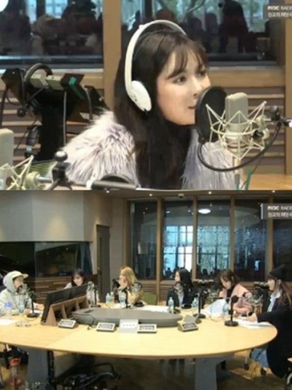 4Minute dalam sesi wawancara bersama radio MBC FM4U bertajuk 'Kim Shin Young’s Hopeful Music at Noon'. (via soompi.com)