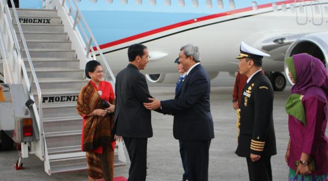 Presiden Joko Widodo tiba di Bandar Udara Internasional Palm Springs, California, Amerika Serikat (Sumber: Setpres)