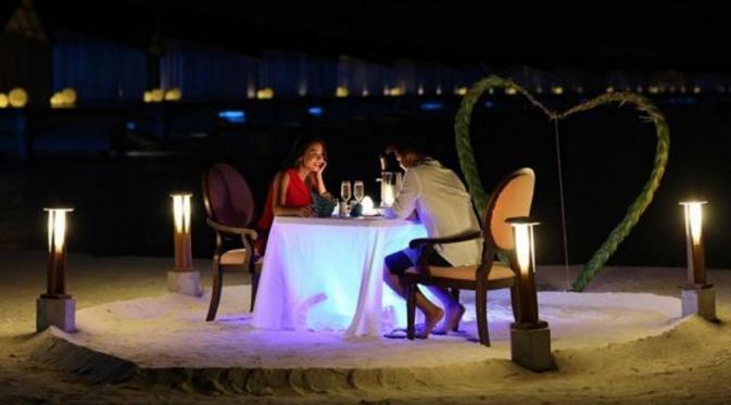 Makan malam romantis Chelsea Olivia dan Glenn Alinskie sambut valentine [foto: instagram/chelseaoliviaa]