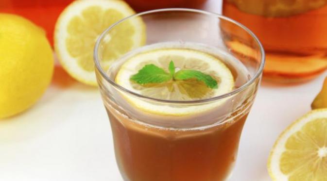 Hindari minuman bersoda dan minum teh fermentasi. (News.com.au)