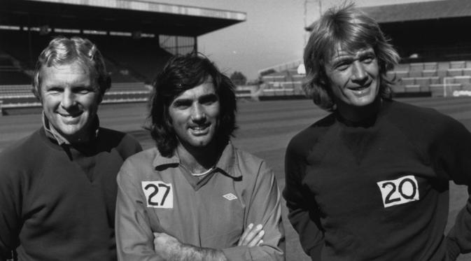 Legenda tim nasional Irlandia Utara, George Best (tengah). (AFP).