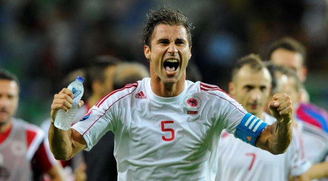 Bintang tim nasional Albania, Lorik Cana. (AFP/Miguel Riopa)