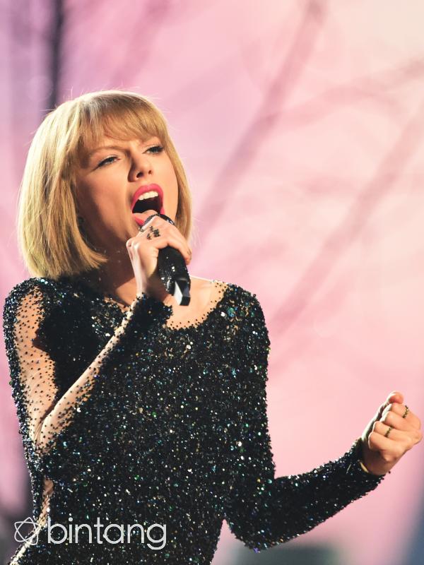 Taylor Swift ketika tampil di Grammy Awards 2016. (AFP/Bintang.com)