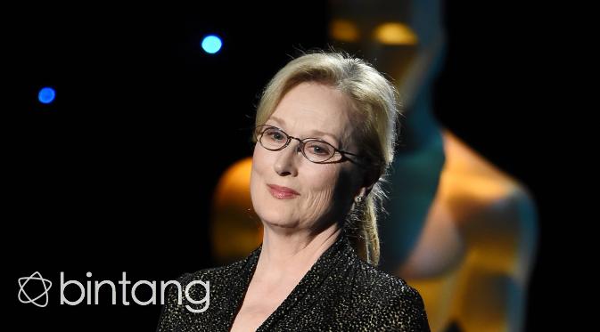 Meryl Streep. Kecantikan aktris senior ini tak diragukan lagi meski telah memasuki usia 66 tahun. Penampilan bintang ‘The Iron Lady’ di layar kaca ini selalu memukau. (AFP/Bintang.com)