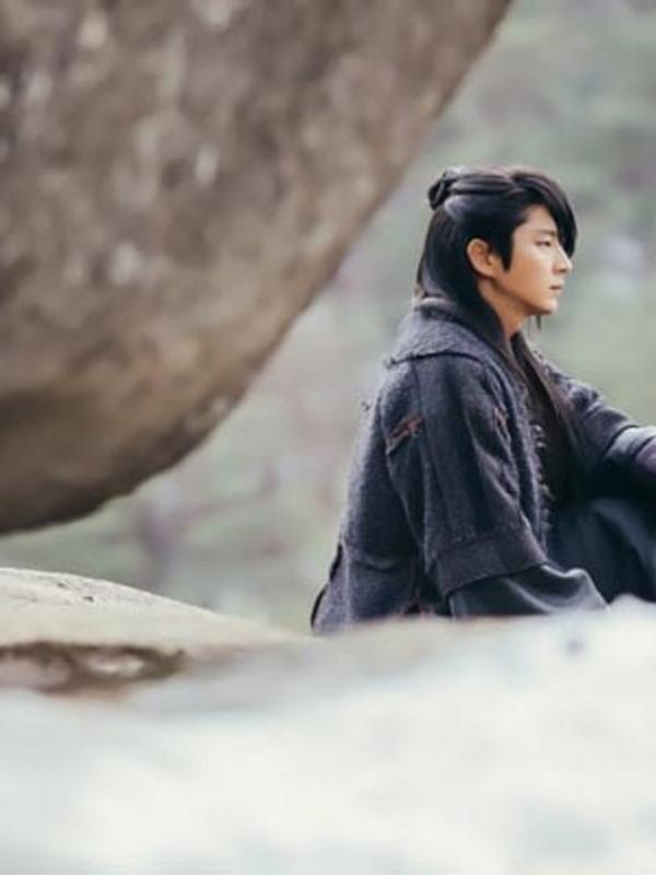 Penampilan Lee Joon Gi di drama Scarlet Heart: Ryeo. Foto: Soompi