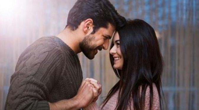 Kebahagiaan Selim dan Zeynep setelah menikah.