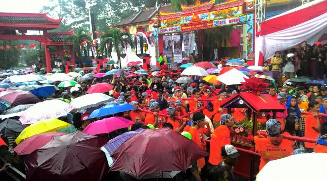 Semarak Festival Cap Go Meh di Bogor, Jawa Barat, Senin (22/2/2016). (Liputan6.com/Achmad Sudarno)