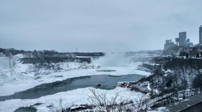 Air terjun Niagara menjadi objek wisata yang wajib dikunjungi saat Anda liburan di Kanada. 