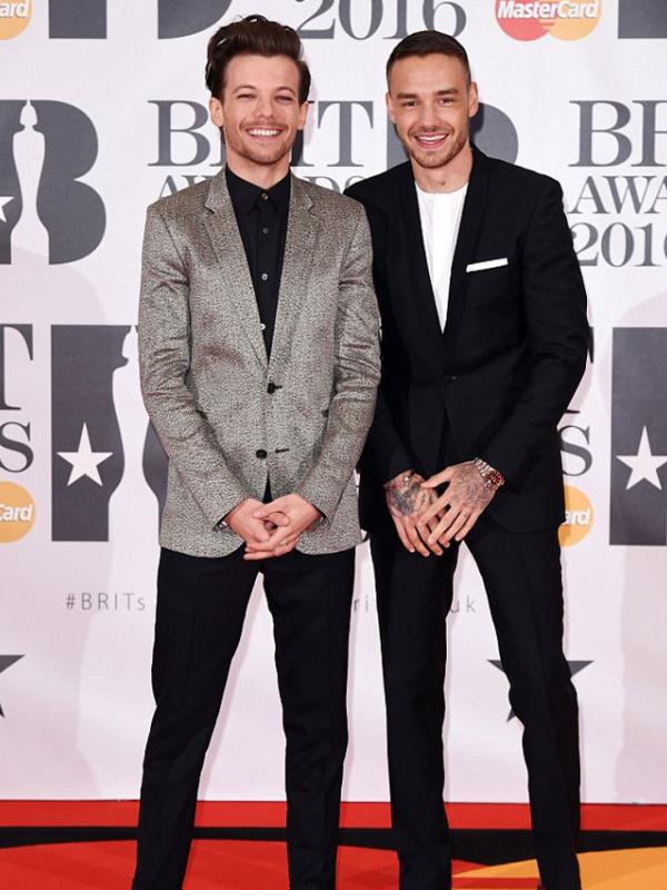 Louis Tomlinson dan Liam Payne di BRIT Awards. (via dailymail.co.uk)
