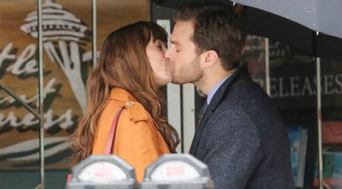 Dakota Johnson-Jamie Dornan (Mirror.co.uk)