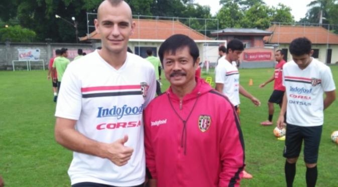 Kiko Insa dan Indra Sjafri, Bali United berambisi besar mengalahkan Arema. (Bali United)