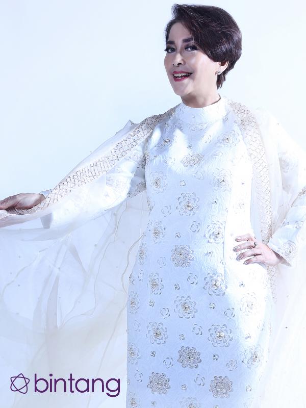 Widyawati. (Fotografer: Nurwahyunan, Digital Imaging: Muhammad Iqbal Nurfajri, Wardrobe: Lotuz, Make up; First, Bintang.com)