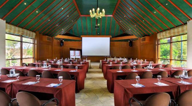 Giri Meeting Room Novus Giri Resort & Spa, Puncak 