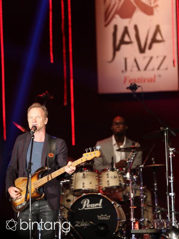 Sting ketika tampil di Java Jazz Festival 2016. (Andy Masela/Bintang.com)