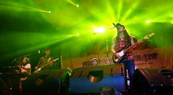 Musik Reggae Ramaikan Pesta Berbagai Pelangi di Tangsel