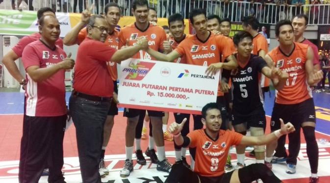 Tim putra Surabaya Samator menjuarai putaran pertama kompetisi bola voli Pertamina Proliga 2016. (Liputan6.com/voliindonesia.com)