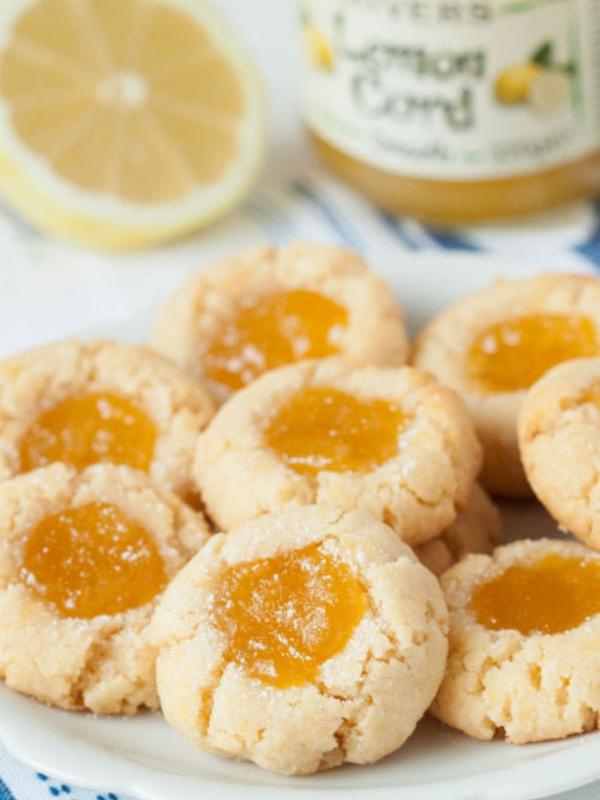 Delightful Lemon Thumbprint Cookies| via: buzzfeed.com