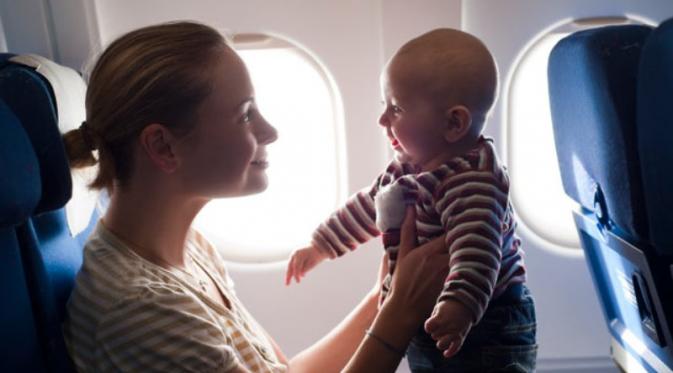 Perhatikan hal berikut sebelum membawa bayi naik pesawat 