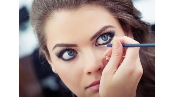 Ini fakta dan sejarah tentang eyeliner yang mungkin belum Anda ketahui.