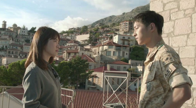 Drama Descendants of the Sun yang diperankan Song Joong Ki dan Song Hye Kyo rupanya mengajarkan cinta sejati. Seperti apa ceritanya?