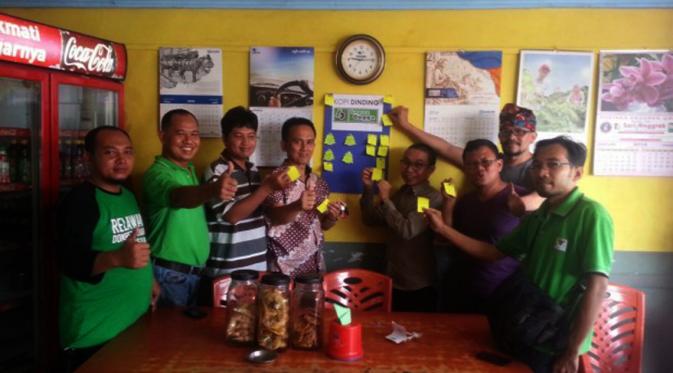 Suasana Kedai Kopi Ongga di Kota Padang, Sumatera Barat, yang menjalankan Program Kopi Dinding. (dompetdhuafa.org)