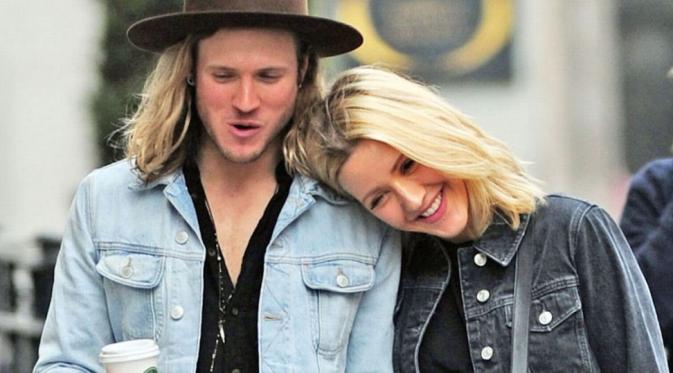 ellie goulding dan kekasih (mirror)