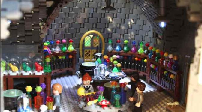 Alice membangun replika kastil Hogwarts dalam novel dan film Harry Potter didedikasikan untuk anaknya. (sumber. Lostateminor.com)