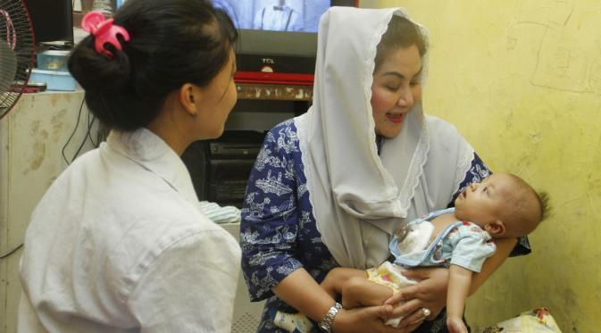 Risiko terbesar dari jantung di luar bayi Michael adalah infeksi kuman. (Liputan6.com/Felek Wahyu dan Edhie Prayitno Ige)