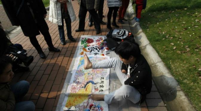 Karya Xiaolou yang dijejerkan di jalan Changsa. (via: shanghaiist.com)