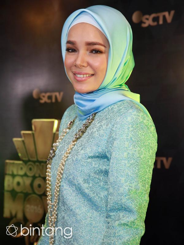 Foto Indonesia Box Officce Movie Awards 2016 (Deki Prayoga/bintang.com)