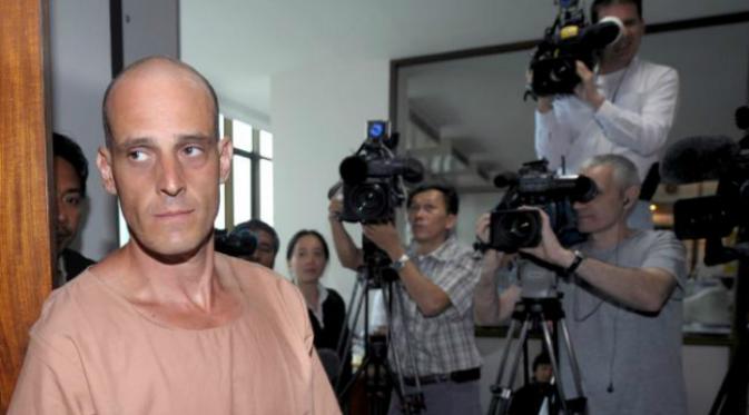 Pengadilan Thailand menjatuhkan hukuman 6 tahun penjara kepada seorang penulis buku asal Melbourne, Harry Nicolaides.(News.com.au)