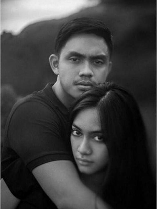 Ayudia Bing Slamet punya cara jitu untuk membuat suaminya, Ditto jadi pasangan setia [foto: instagram/ayudiac]