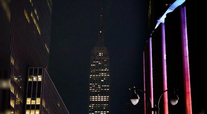 Gedung Empire State sama sekali tidak menyalakan lampu. (dailymail)