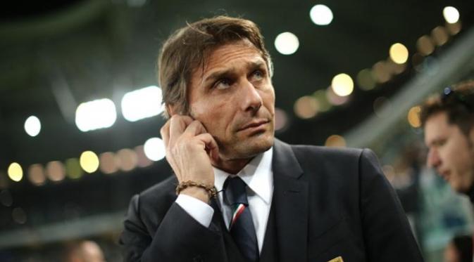 5 fakta mengejutkan Antonio Conte, pelatih baru Chelsea. (EPA/Peter Powell)