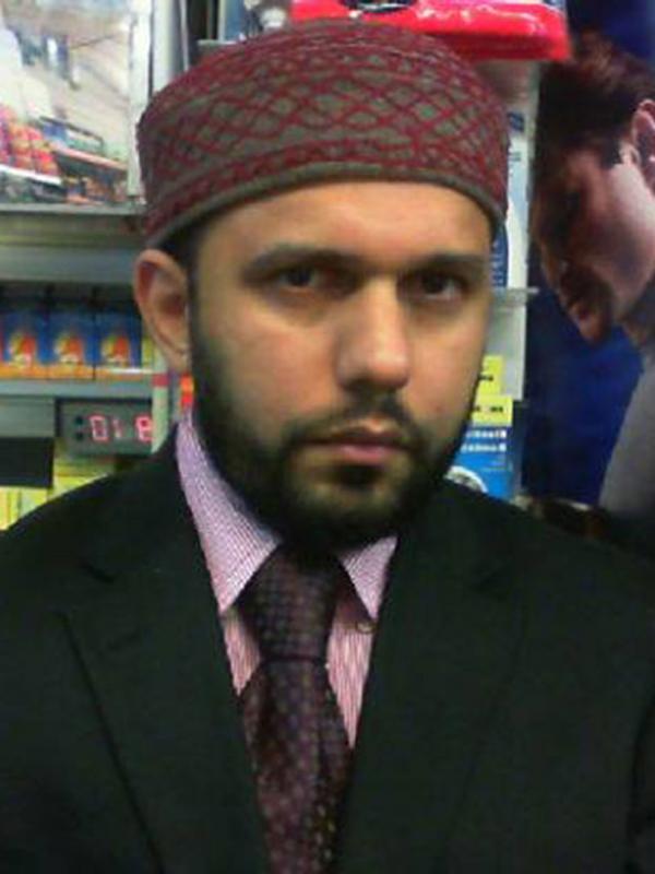 Inilah cerita kehidupan tragis Asad Shah, seorang penjaga toko yang dikenal sangat ramah.
