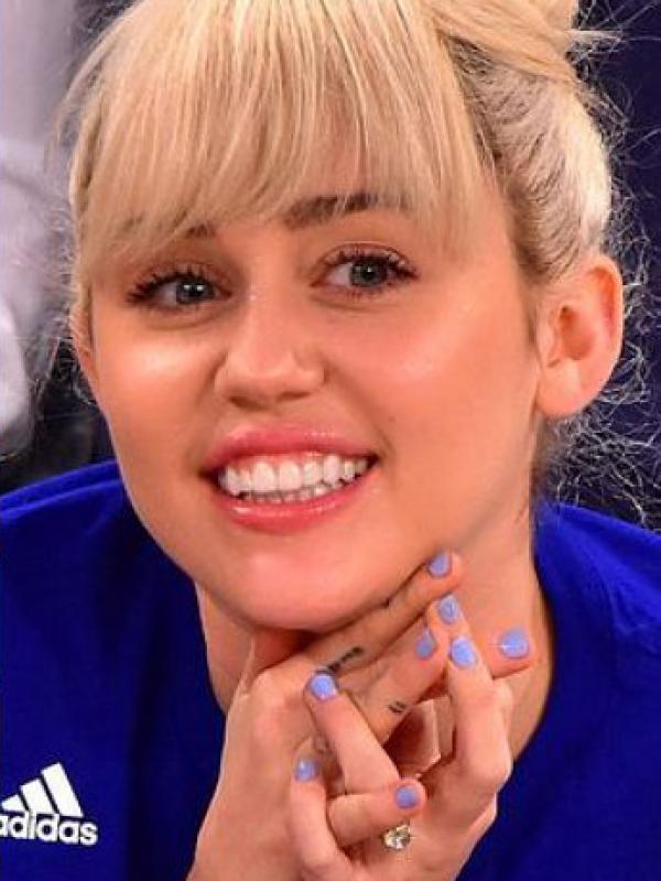 Miley Cyrus (via aceshowbiz.com)