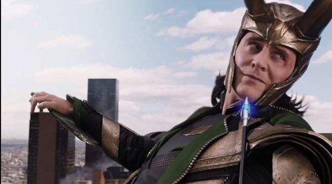Tom Hiddleston sebagai Loki, saudara Thor. (fanpop.com / Marvel Studios / Disney)
