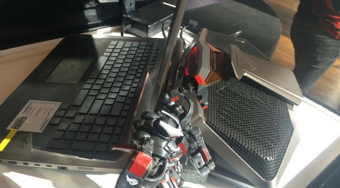 ROG GX700, laptop gaming berkemampuan super (Liputan6.com/Yuslianson)