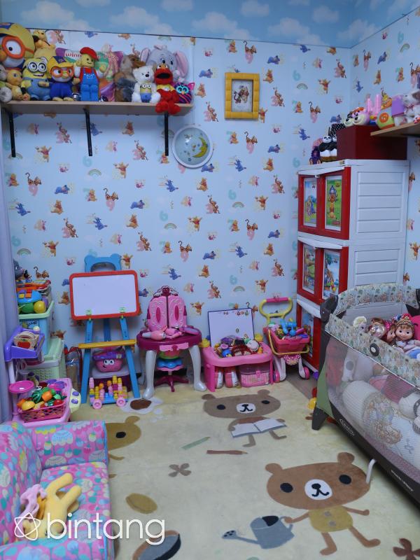 Ruang bermain anak yang berada di ruang tidur utama. (Nurwahyunan/Bintang.com)