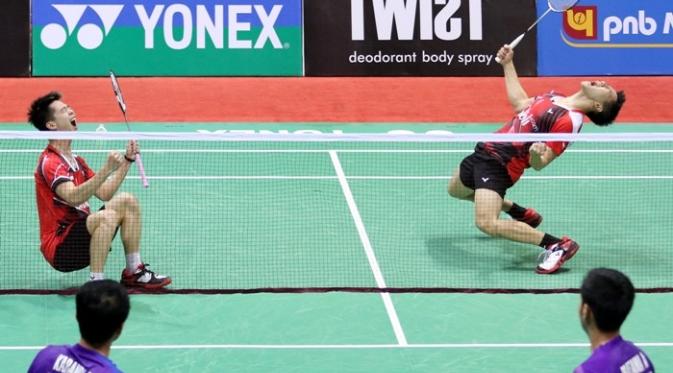 Ganda putra Indonesia, Kevin Sanjaya Sukamuljo/Gideon Marcus Fernaldi mengalahkan Angga Pratama/Ricky Karanda Suwardi di final India Open Super Series 2016 (PBSI)