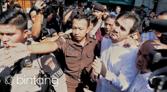 Foto Saipul Jamil dipindah ke Cipinang dari Kejaksaan Jakarta Utara (Adrian Putra/bintang.com)