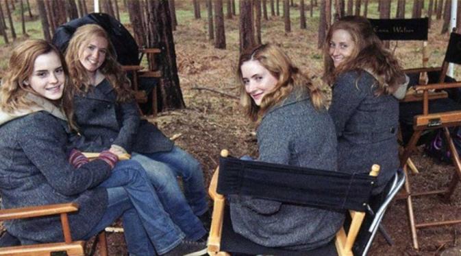 Emma Watson dan tiga stuntmannya di film Harry Potter and the Deathly Hallows. Foto: via brightside.me