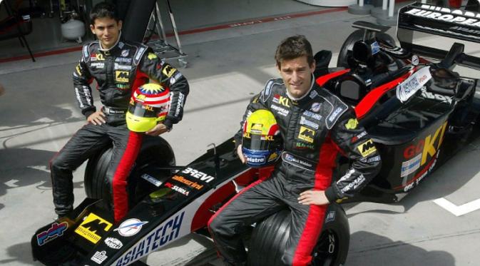 Alex Yoong (kiri) bersama rekan setimnya saat di Minardi, Mark Webber. (Motorsport)