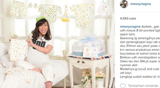 Nycta Gina pamer baju bayi (Instagram)