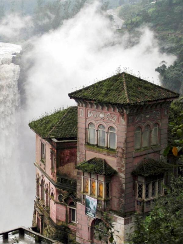 Hotel del Salto, Kolombia. (travelsouthamerica)