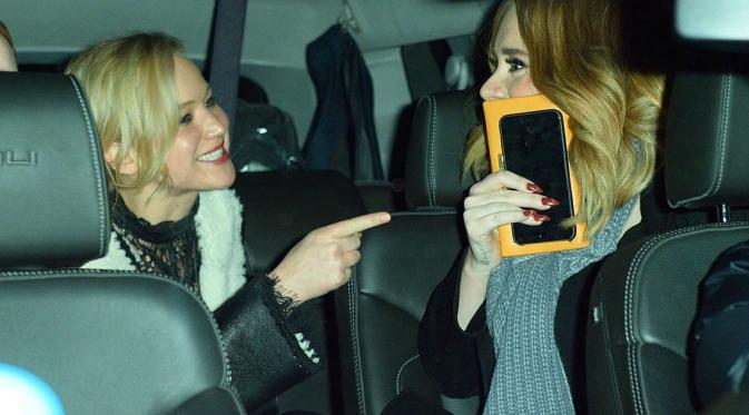 Jennifer Lawrence, Adele, Emma Stone [foto: mirror]