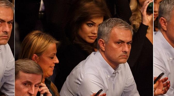 Jose Mourinho kedapatan menonton pertandingan tinju.