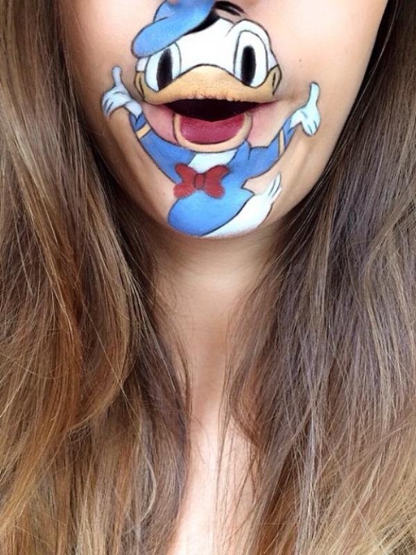 Lip-art kartun ini dijamin 100% sama dengan tokoh kartun aslinya. (via: boredpanda)