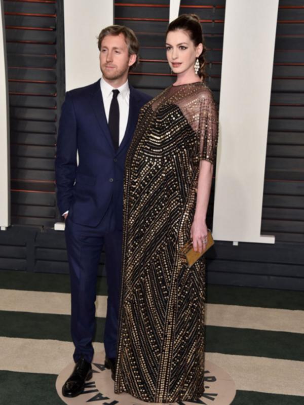 Anne Hathaway dan suaminya, Adam Shulman (Cosmopolitan)