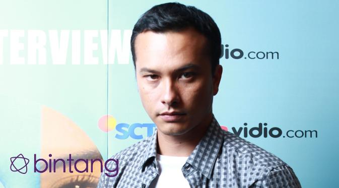 Dalam film Ada Apa Dengan Cinta 2, Nicholas Saputra mengaku lebih tertantang dibanding saat memerankan film AADC pertama, 14 tahun silam. (Galih W. Satria/Bintang.com)